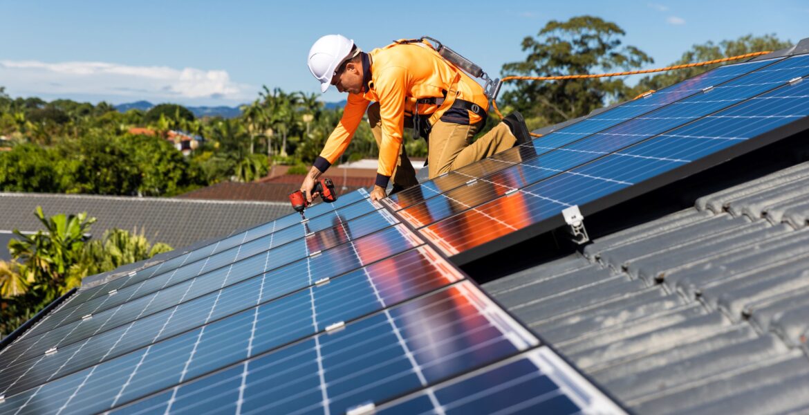How does solar power work in Australia?