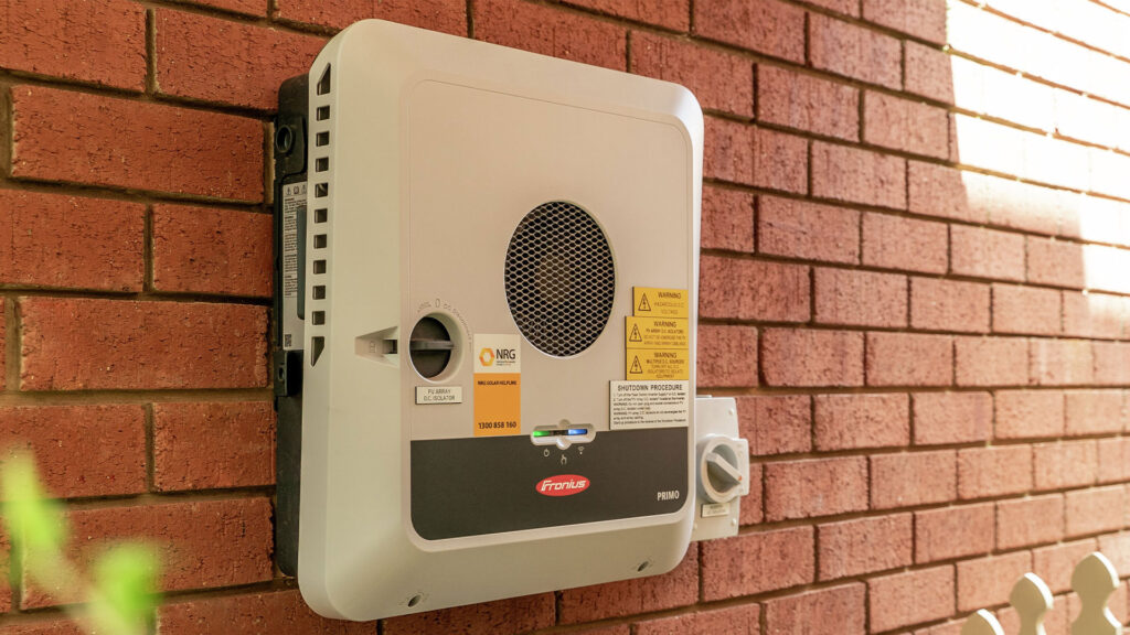 Walls facing away from the wind are suitable for outdoor inverter installations